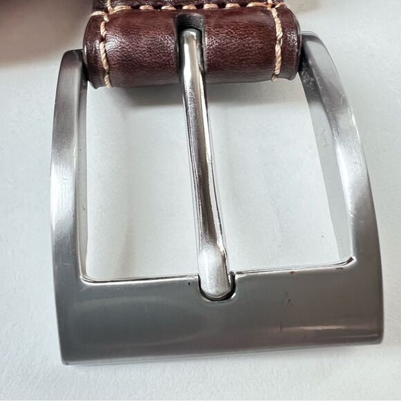 Kirkland Signature Men's Genuine Leather Brown Silver Buckle Belt SZ 32 - Picture 3 of 10